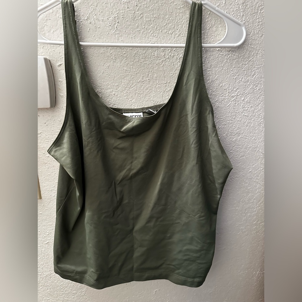 Chicos top size 3